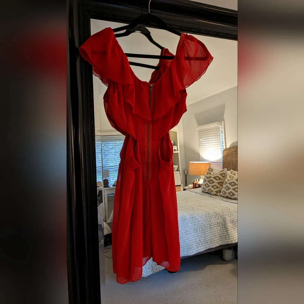 SPEECHLESS | bright red cutout dress with ruffle sleeves and accent zipper - Picture 7 of 7